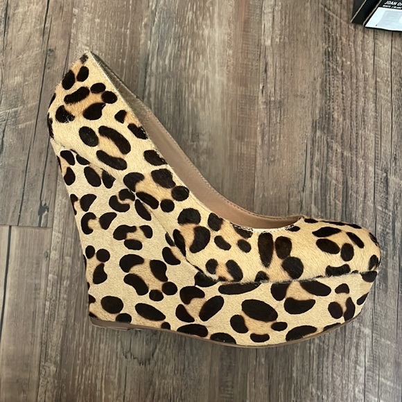 Steve Madden Leopard Platform Wedge - Picture 4 of 5